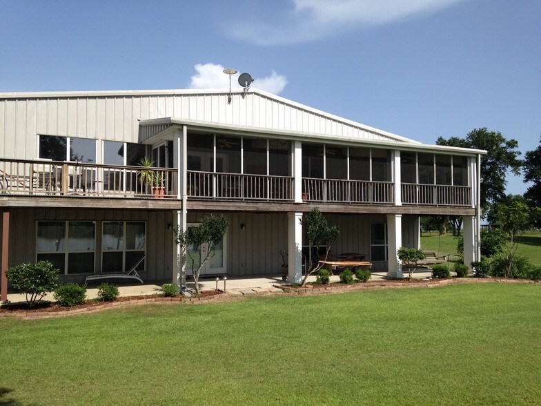 7901 Intracoastal Park Rd, Sulphur, LA for sale - Primary Photo - Image 1 of 1