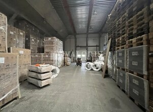 Industrial in Vitrolles for lease Interior Photo- Image 2 of 7