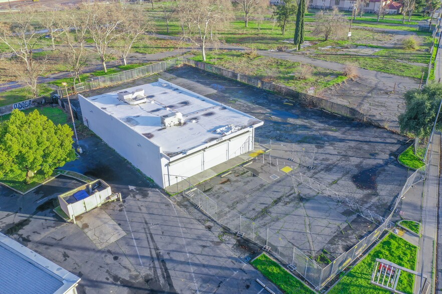 5095 Stockton Blvd, Sacramento, CA for sale - Building Photo - Image 3 of 10