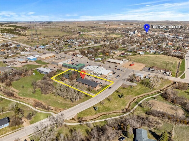 1500 7th Ave, Belle Fourche, SD for sale - Primary Photo - Image 1 of 1