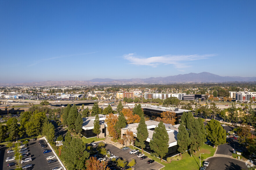 23421 S Pointe Dr, Laguna Hills, CA for lease - Aerial - Image 3 of 8