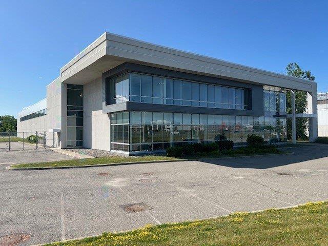 4160 Hwy Desserte Sud Laval (A-440), Laval, QC for sale - Building Photo - Image 1 of 10