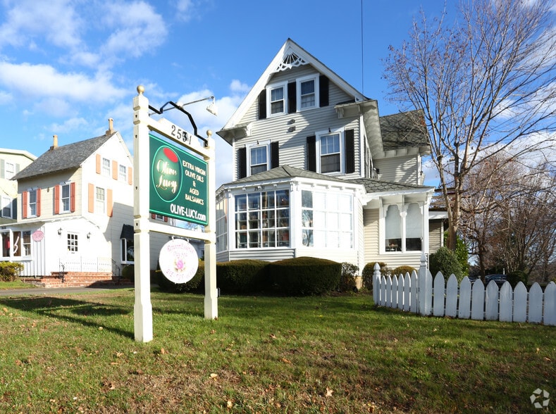 2531 Huntingdon Pike, Huntingdon Valley, PA for lease - Building Photo - Image 2 of 3