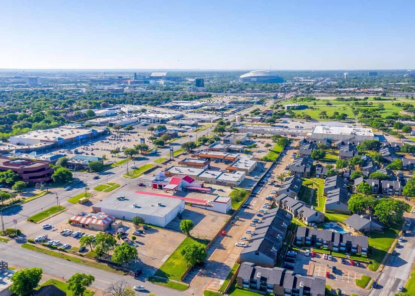 2208 N Collins St, Arlington, TX for sale - Aerial - Image 3 of 10