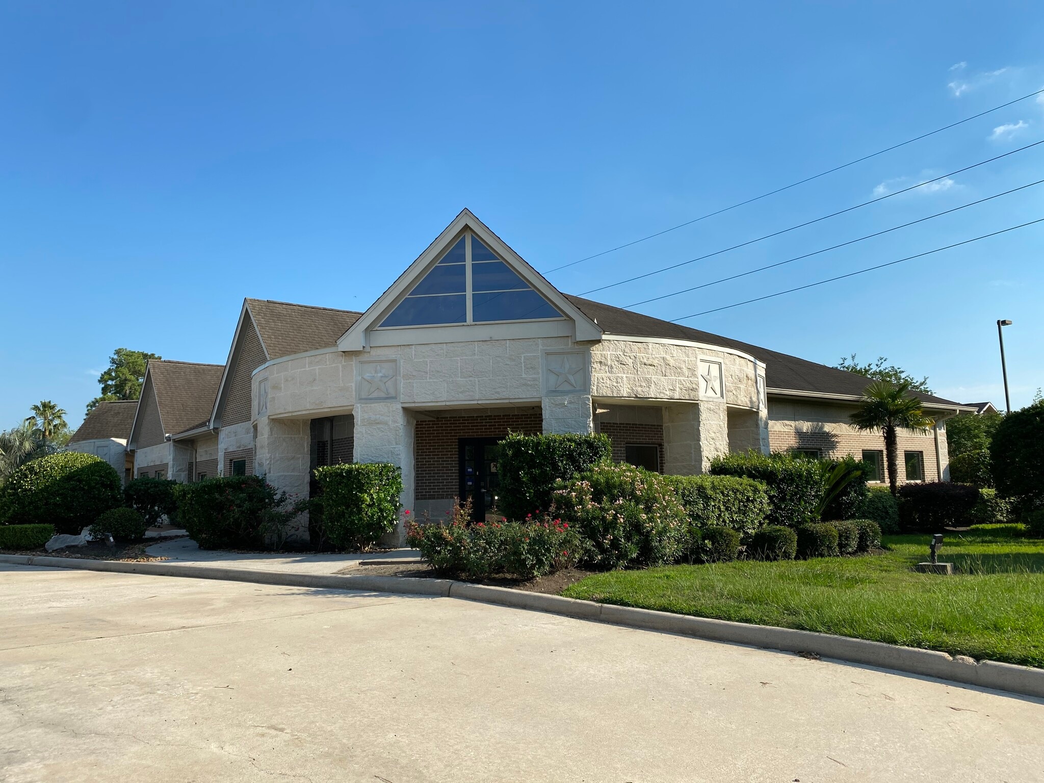 6319 Cypresswood Dr, Spring, TX 77379