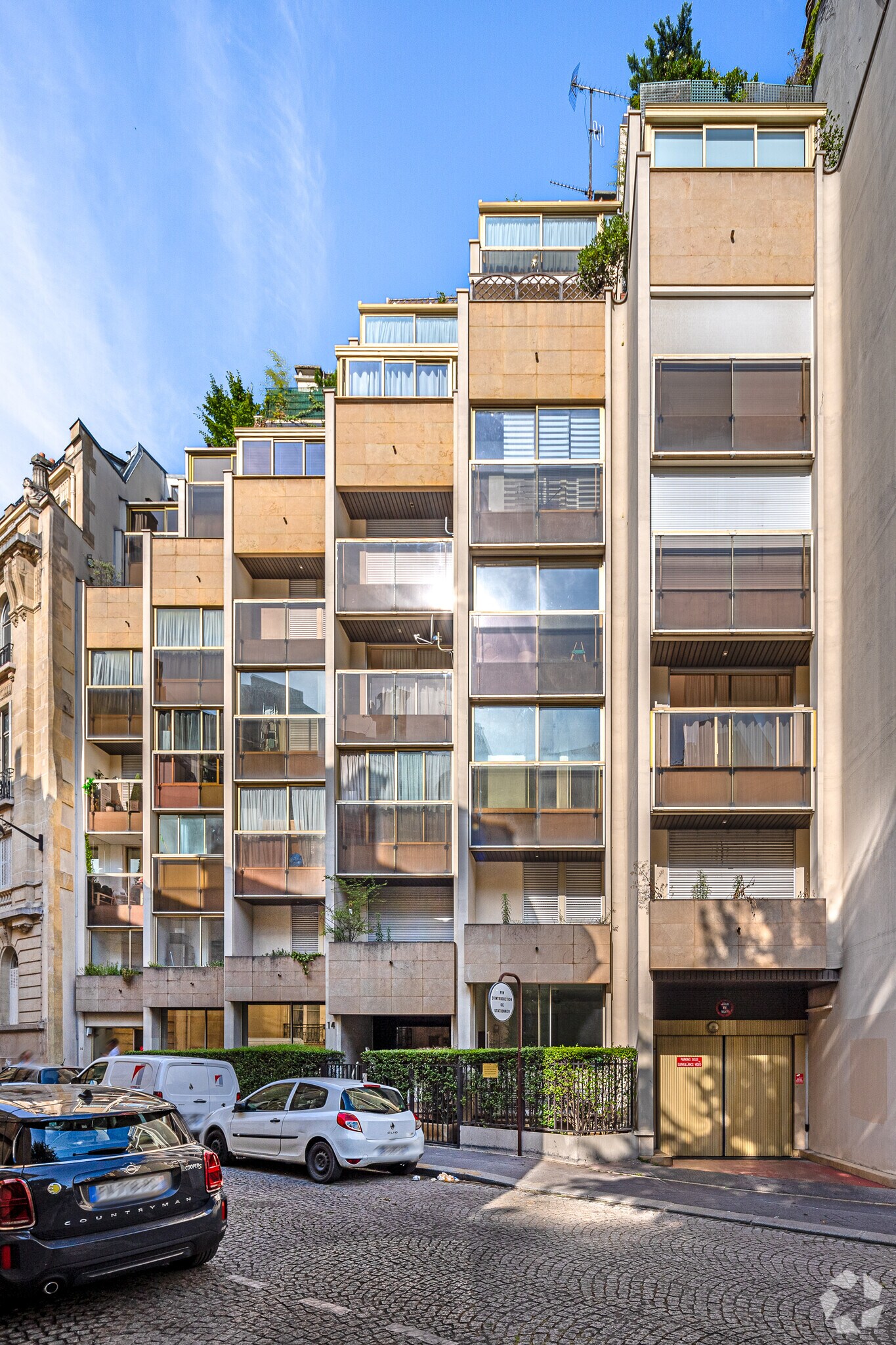 Office in Paris for lease Primary Photo- Image 1 of 3