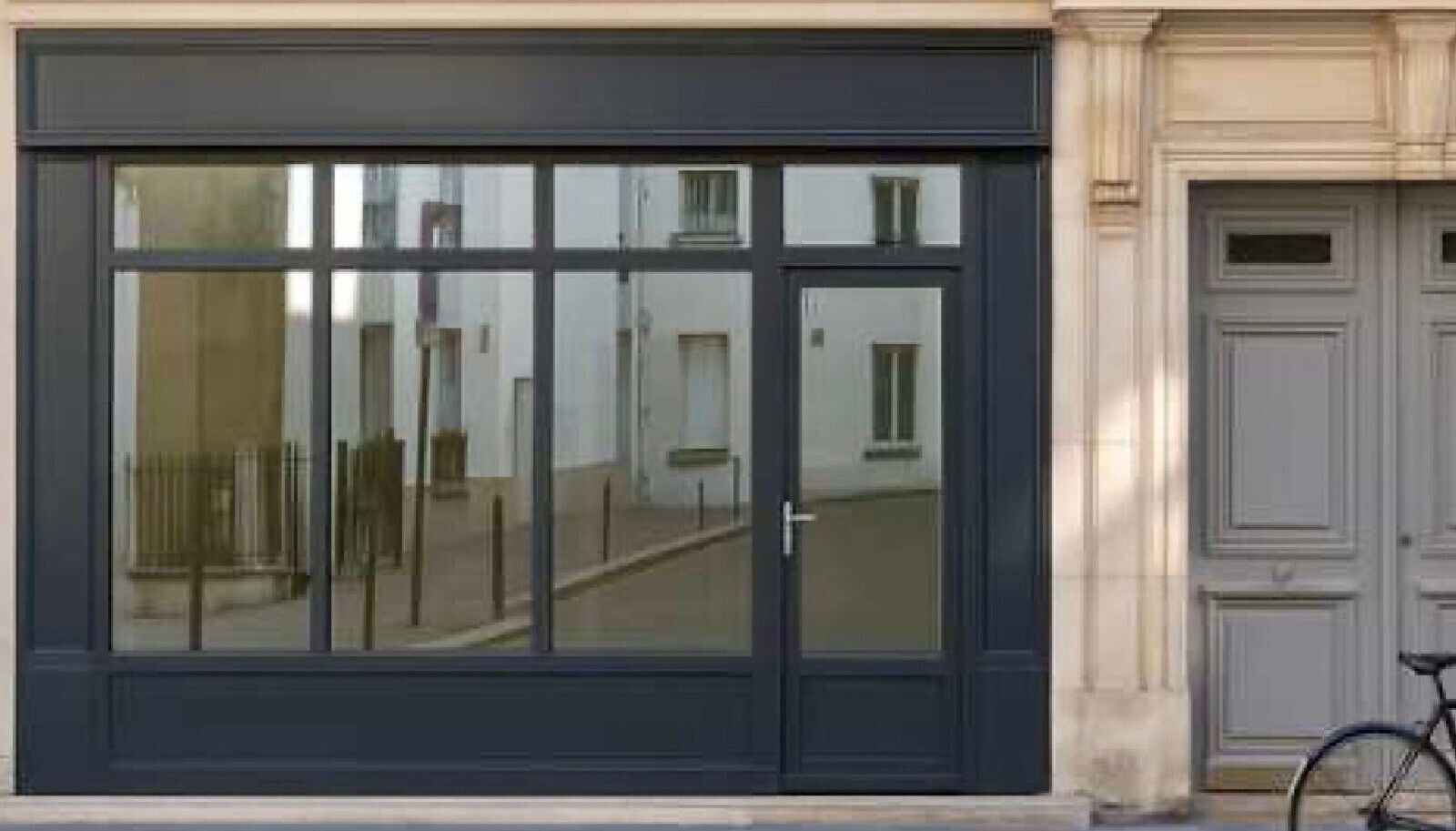 Retail in Paris for lease Building Photo- Image 1 of 10