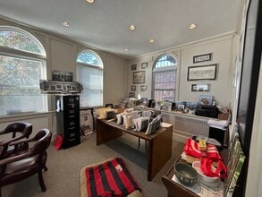 25 N Broadway, Tarrytown, NY for lease Interior Photo- Image 1 of 6