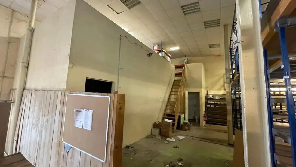 Flex in Chambourcy for sale - Interior Photo - Image 2 of 5