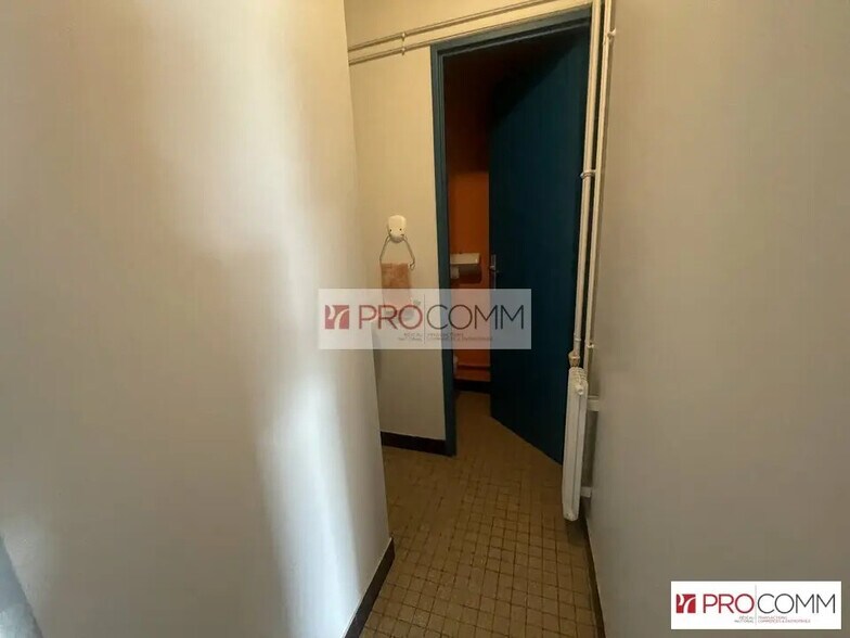 Office in Chartres for sale - Interior Photo - Image 3 of 11