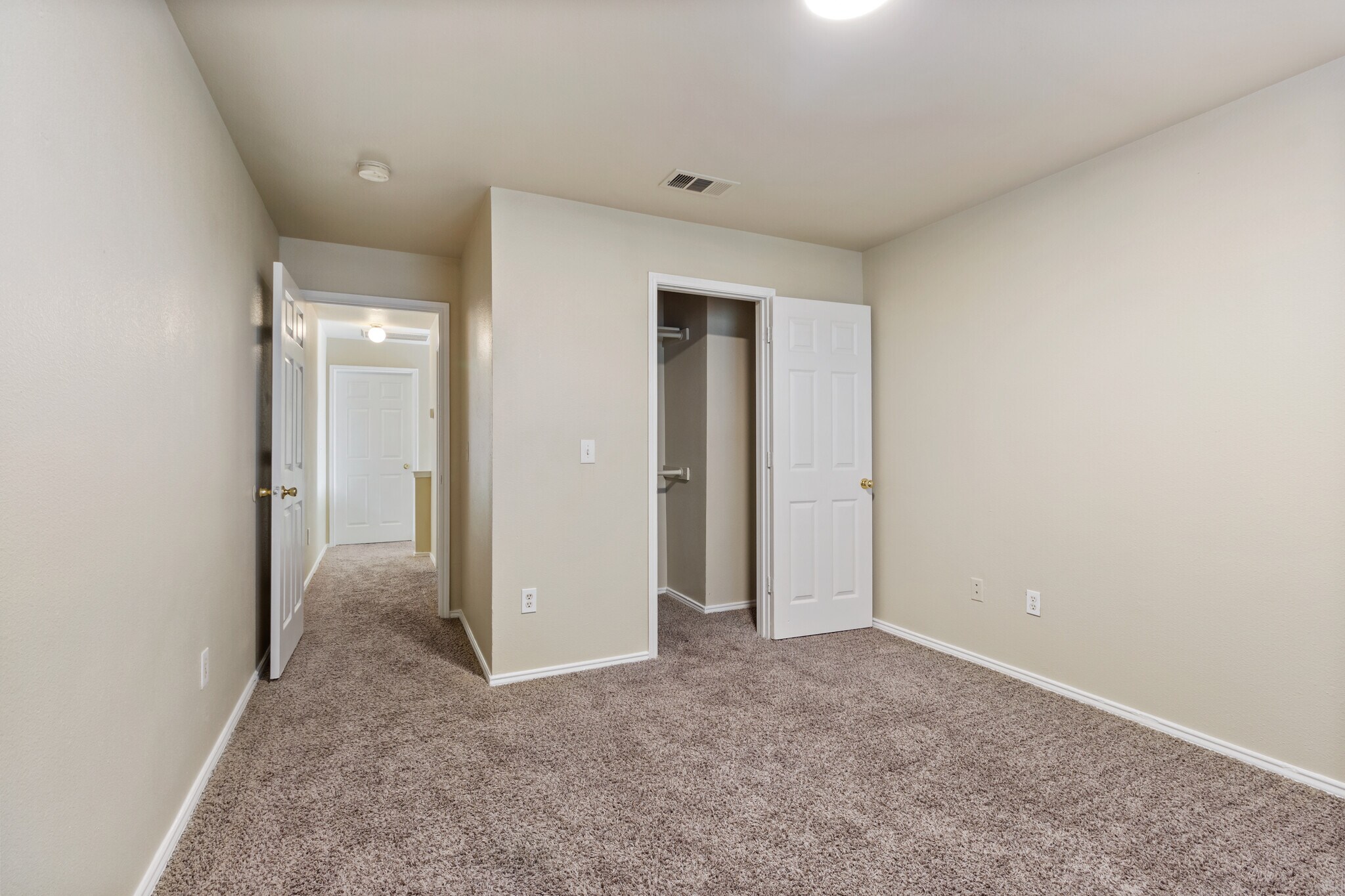 3245 Simpson Stuart Rd, Dallas, TX 75241 Homes of Persimmon Townhomes