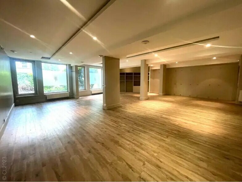 17 Rue De Chaillot, Paris for lease - Interior Photo - Image 3 of 10