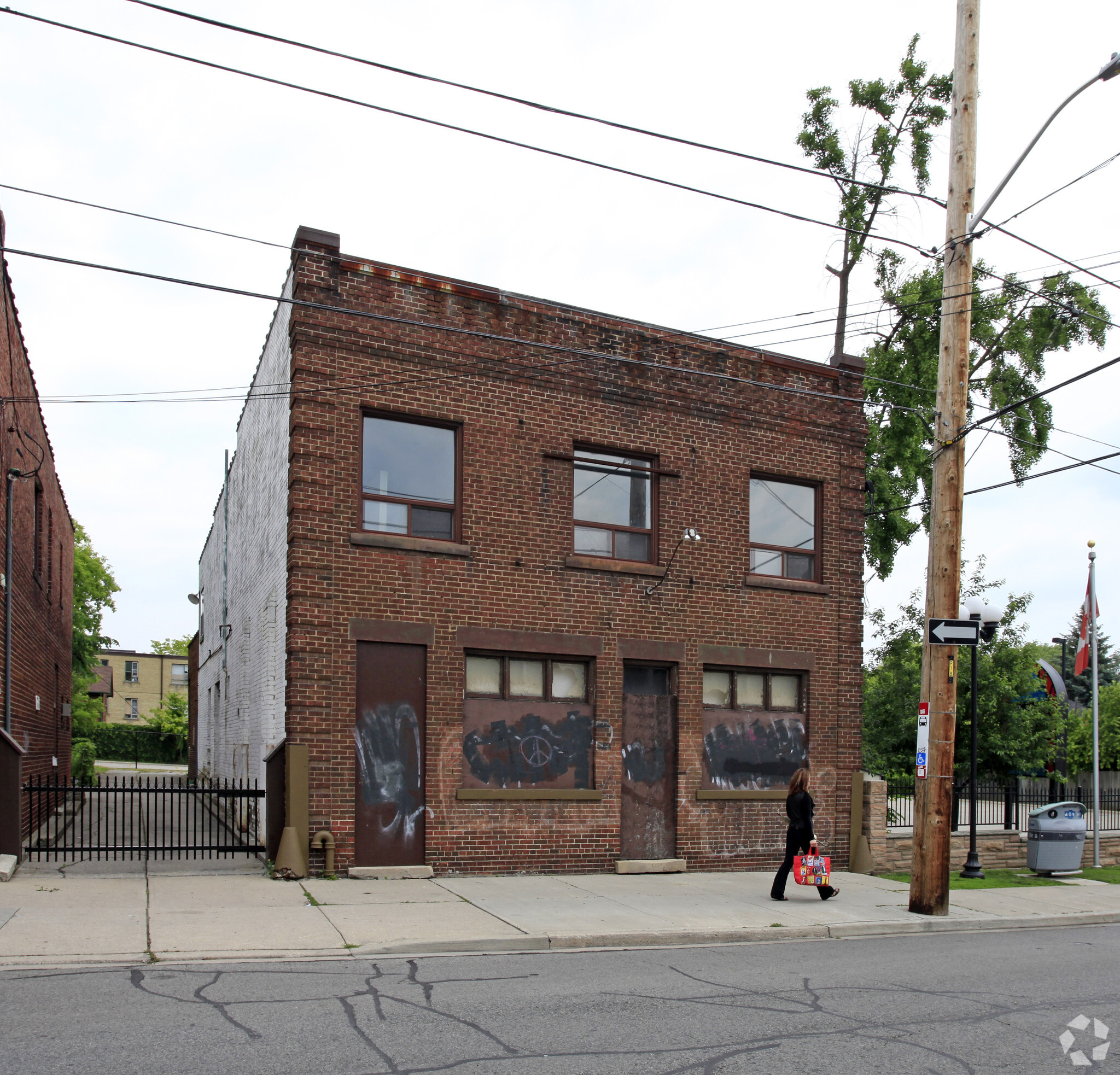 78-80 Mimico Ave portfolio of 2 properties for sale on LoopNet.com Primary Photo- Image 1 of 3