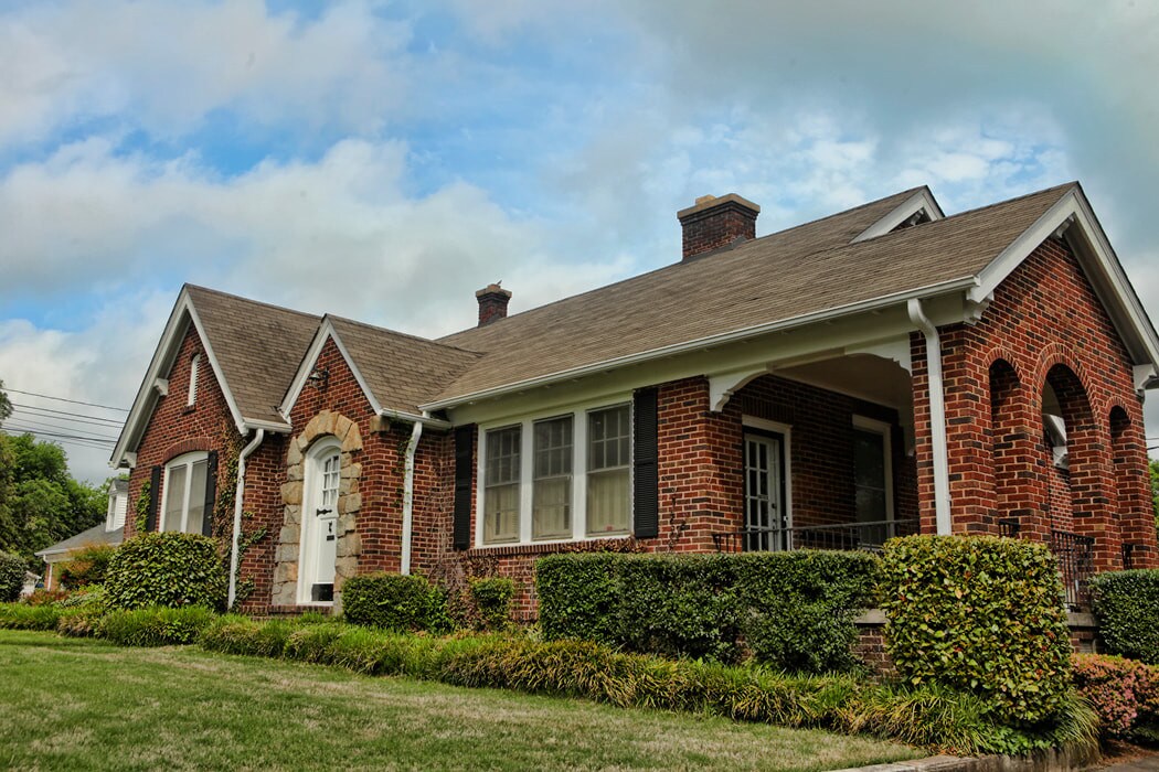 305 E Calhoun St, Anderson, SC for sale Primary Photo- Image 1 of 1