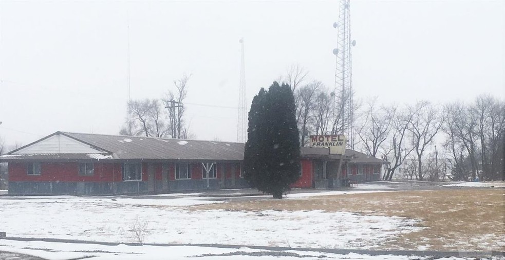 1108 Iowa Ave W, Marshalltown, IA for sale - Building Photo - Image 1 of 1