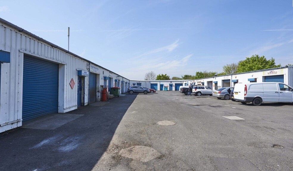 Whickham Industrial Estate, Newcastle Upon Tyne for lease - Primary Photo - Image 1 of 4