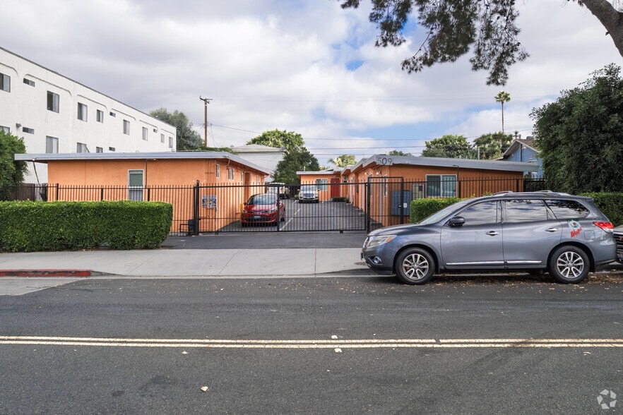 509 Hyde Park Pl, Inglewood, CA for sale - Building Photo - Image 1 of 21