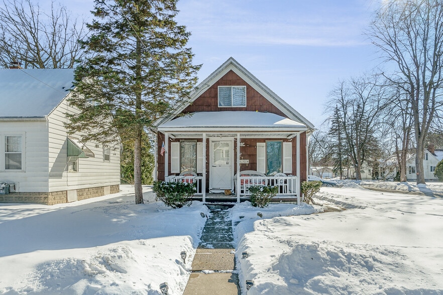 Saginaw 25 Housing Portfolio portfolio of 25 properties for sale on LoopNet.com - Building Photo - Image 3 of 6