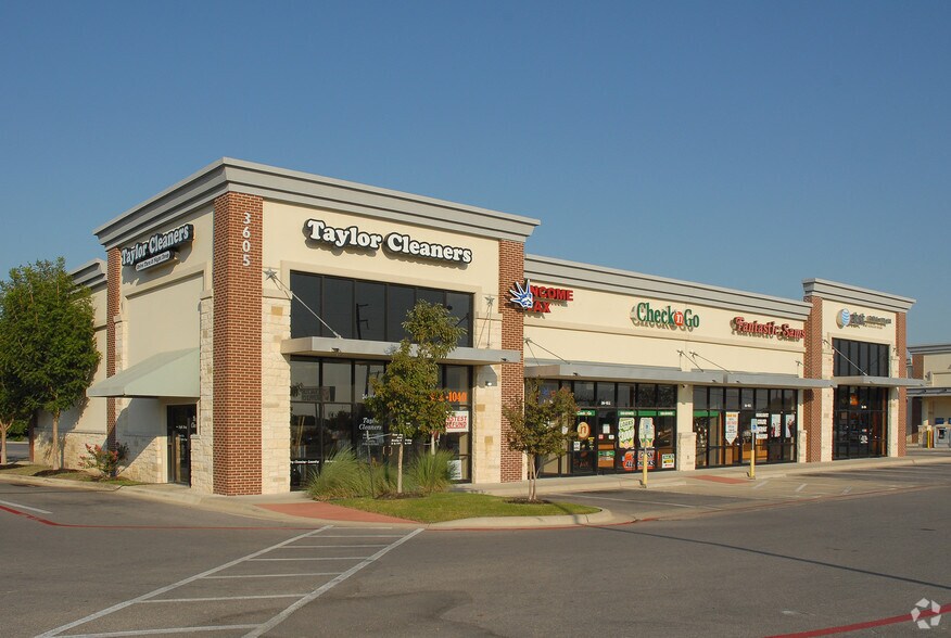 3605-3705 N Main St, Taylor, TX for sale - Primary Photo - Image 1 of 1
