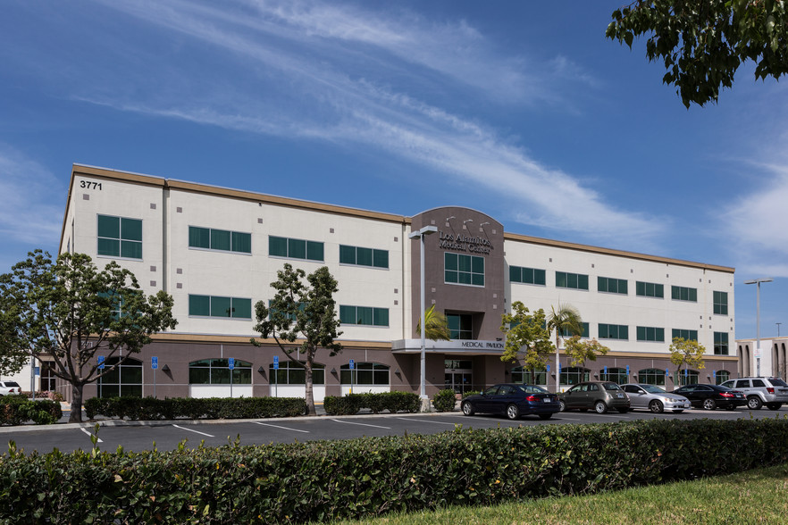 3771 Katella Ave, Los Alamitos, CA for lease - Building Photo - Image 3 of 9