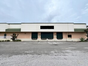 5411 Pioneer Park Blvd, Tampa, FL for lease Building Photo- Image 1 of 4