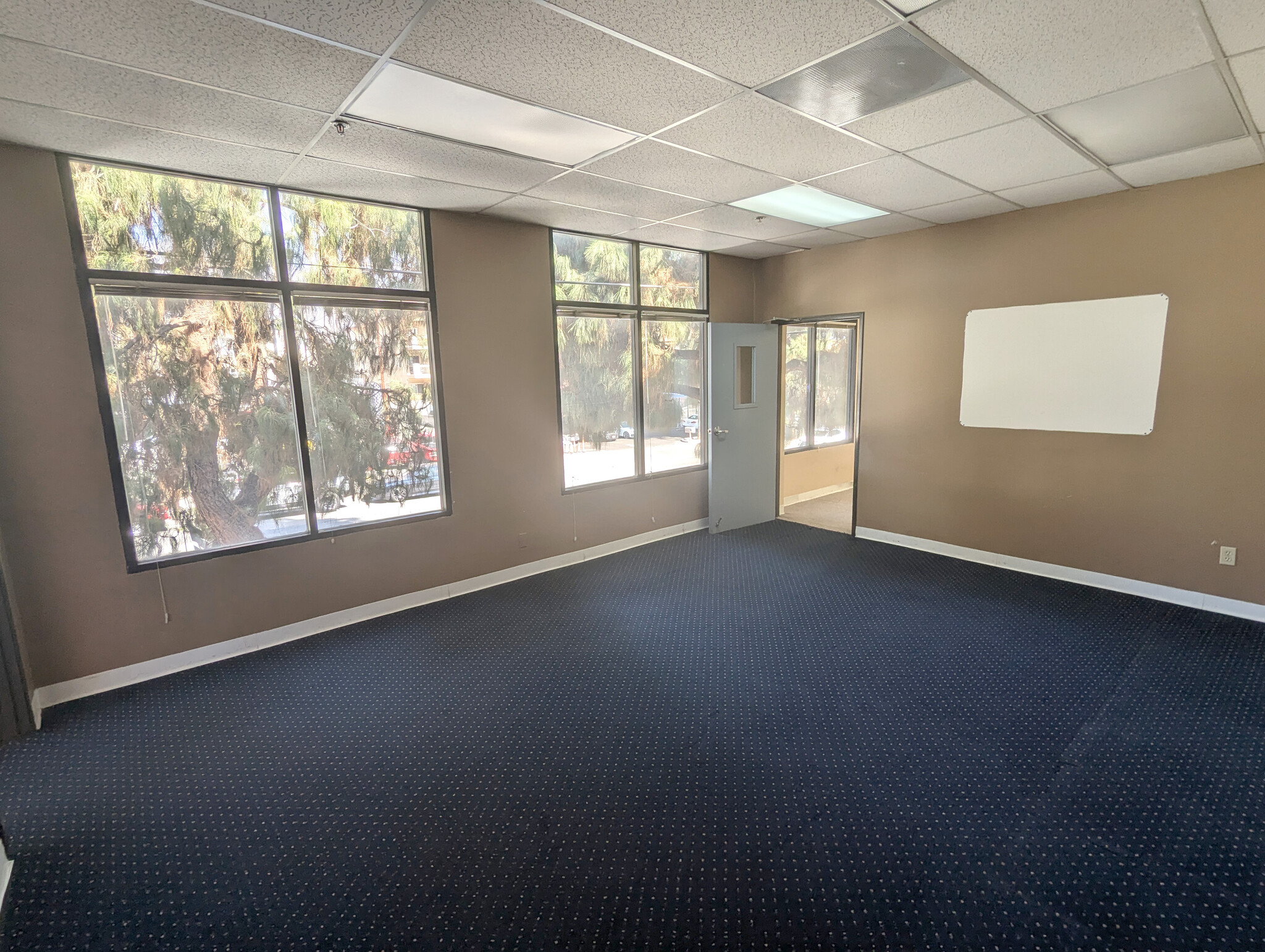 401 S Glenoaks Blvd, Burbank, CA for lease Building Photo- Image 1 of 5