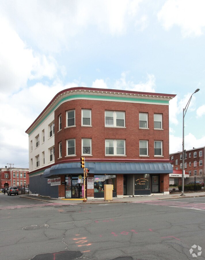 644648 North St, Pittsfield, MA 01201