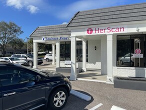400 Indian Rocks Rd N, Belleair Bluffs, FL for lease Building Photo- Image 1 of 4