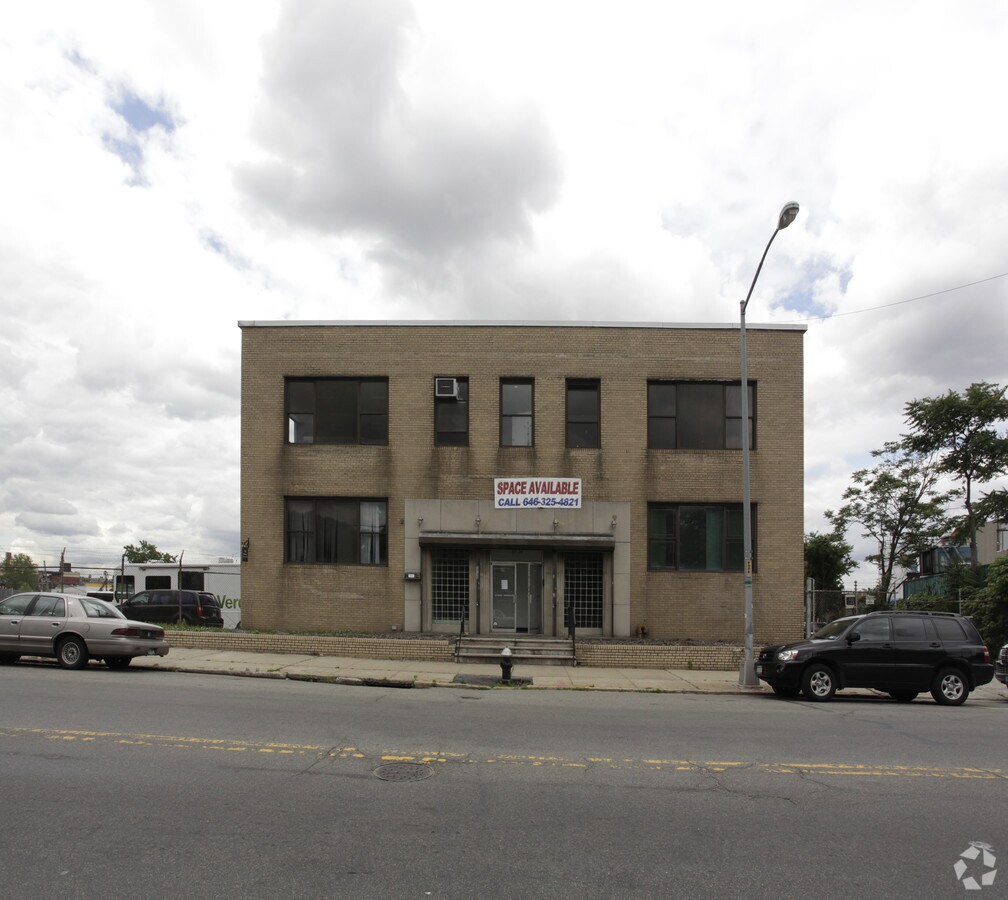 3730 Review Ave, Long Island City, NY 11101 Property Record