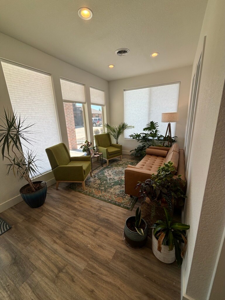 1821 Austin Bluffs Pky, Colorado Springs, CO for sale Interior Photo- Image 1 of 3