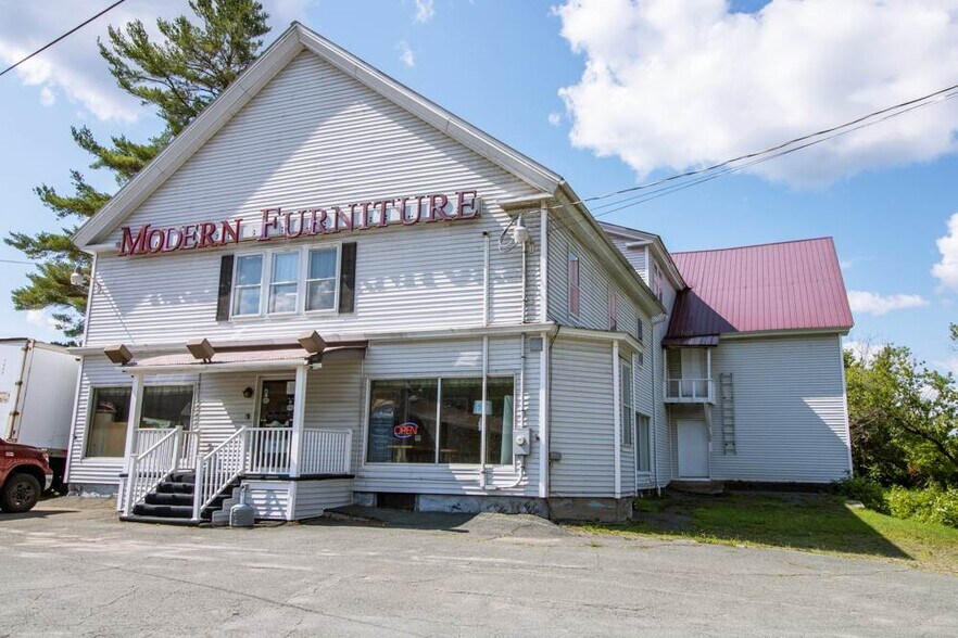 6466 Back Center Rd, Lyndonville, VT 05851