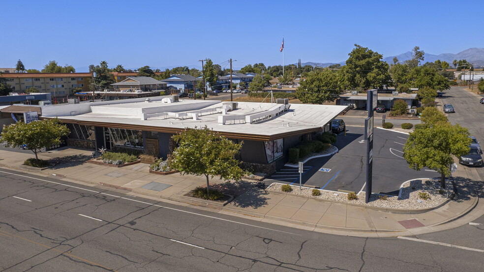 2104 Hilltop Dr, Redding, CA for sale - Primary Photo - Image 1 of 1