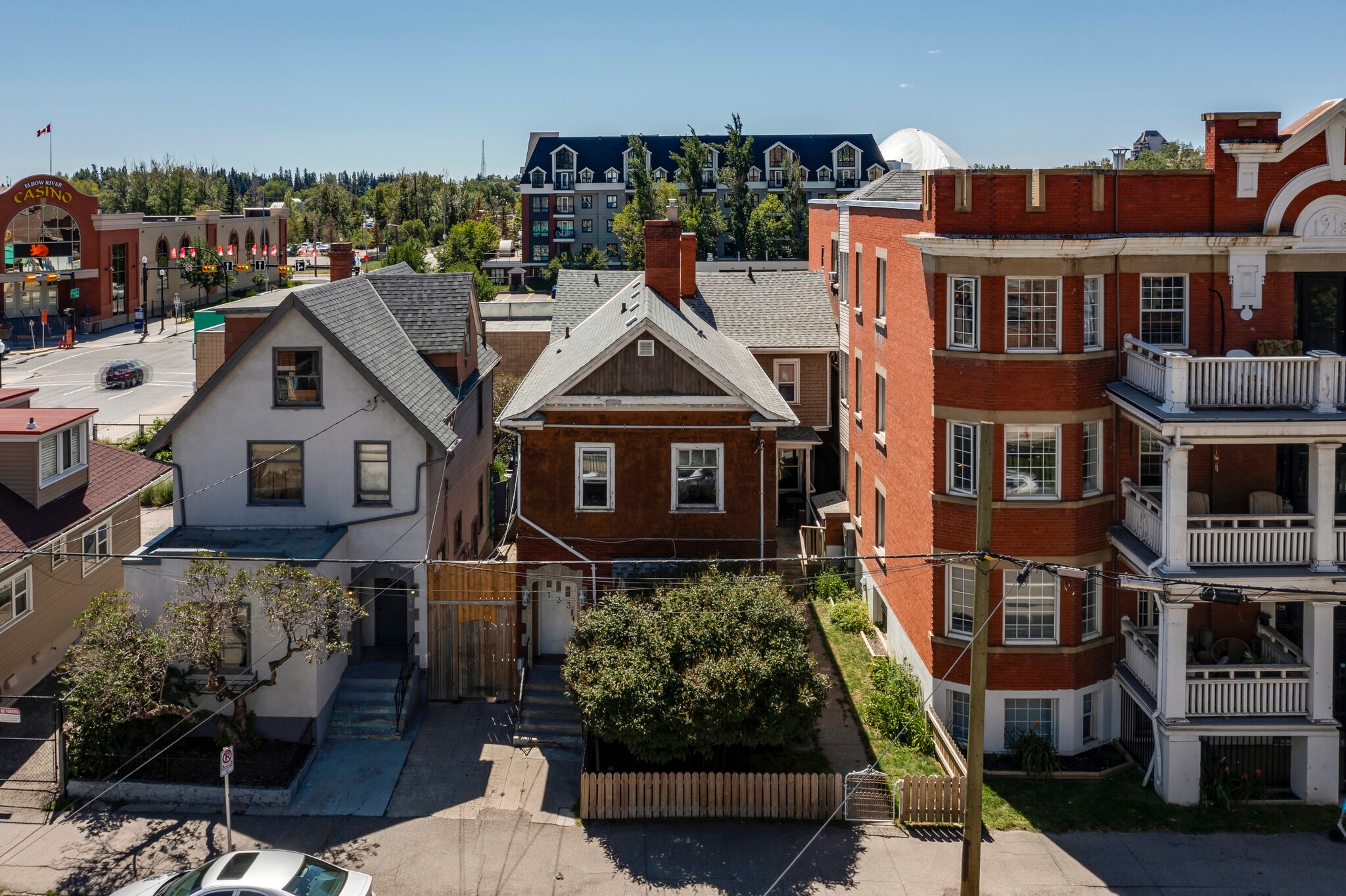 133 15 Av SE, Calgary, AB for sale Primary Photo- Image 1 of 1