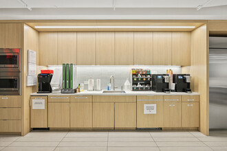 1400 Broadway, New York, NY for lease Interior Photo- Image 1 of 9