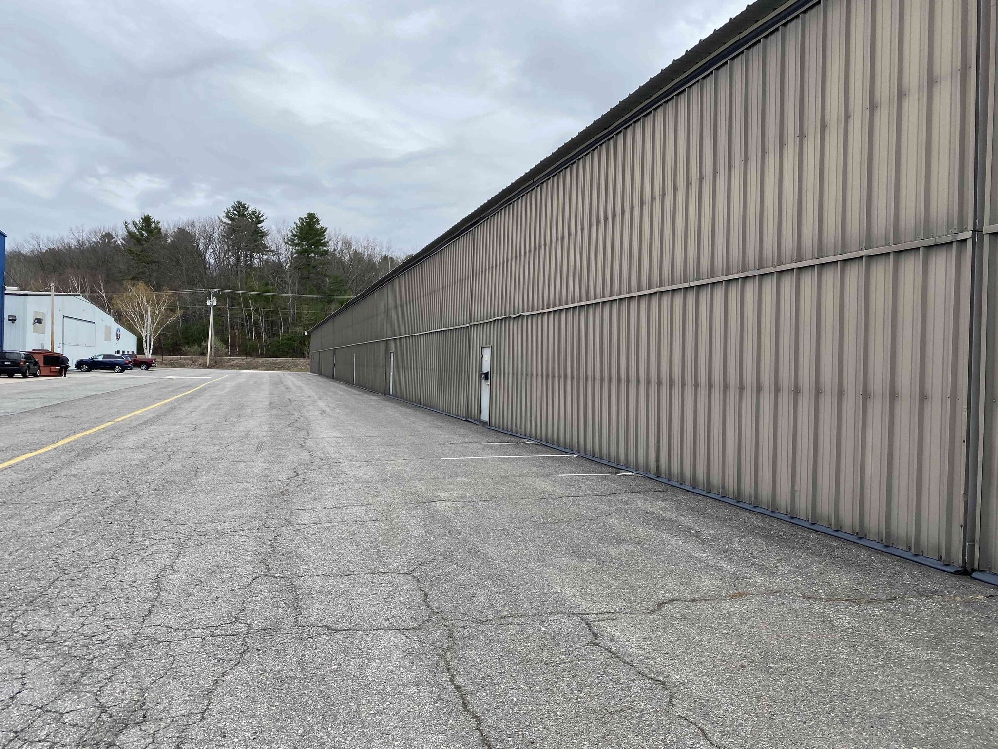 121 Perimeter Rd, Nashua, NH for sale Building Photo- Image 1 of 1