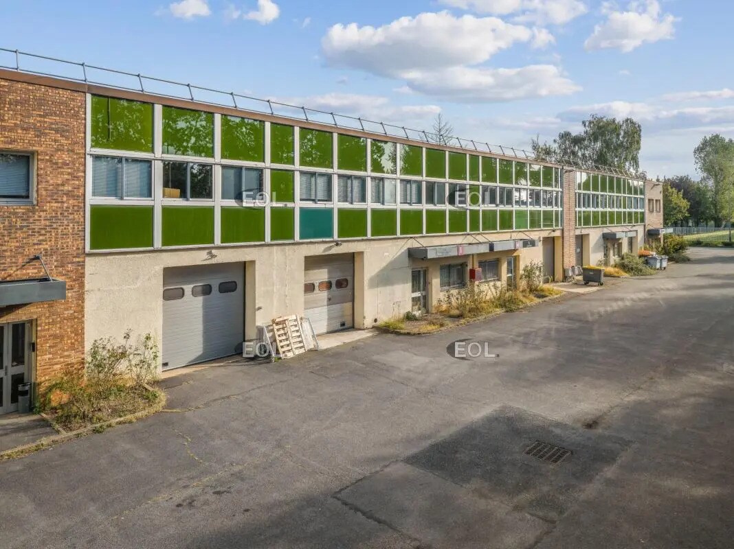 Flex in Les Ulis for lease Building Photo- Image 1 of 3