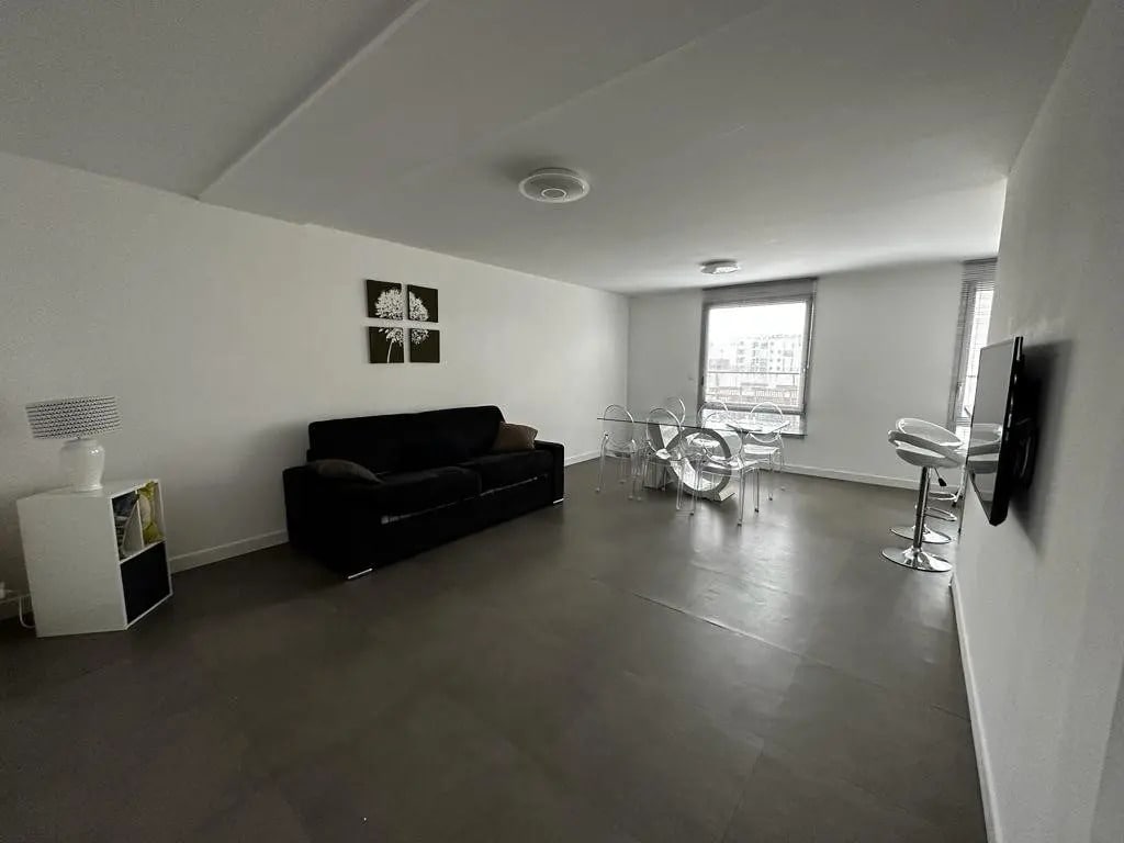 Office in Puteaux for lease Building Photo- Image 1 of 14