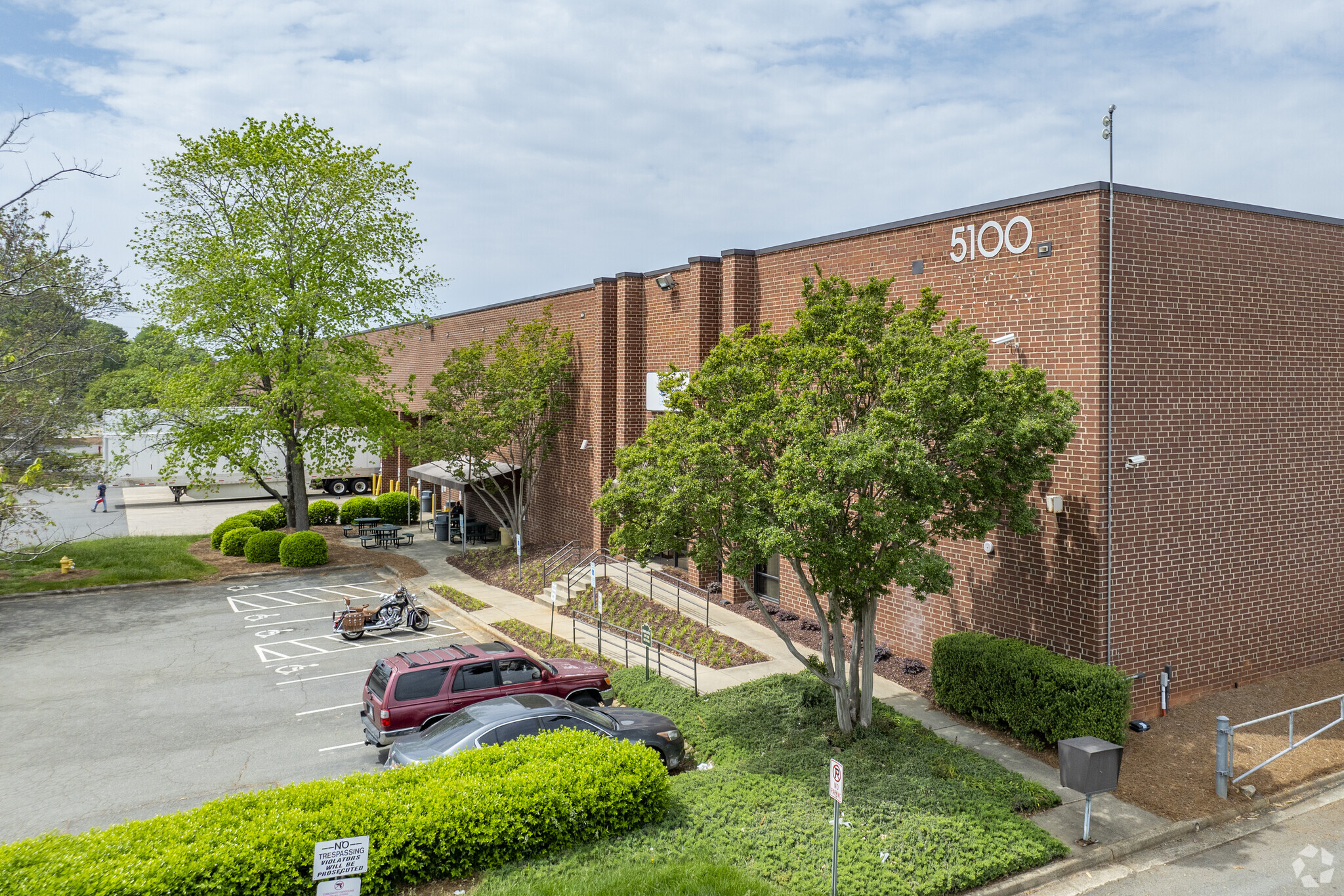 5100 W WT Harris Blvd, Charlotte, NC for lease Building Photo- Image 1 of 7