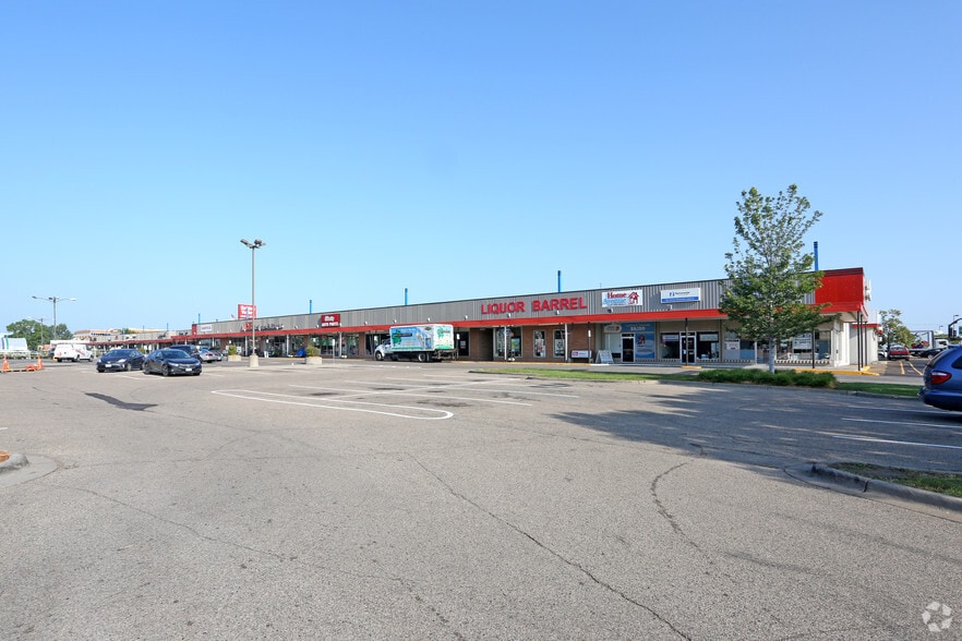 7900-8040 Olson Memorial Hwy, Golden Valley, MN for lease - Building Photo - Image 2 of 3