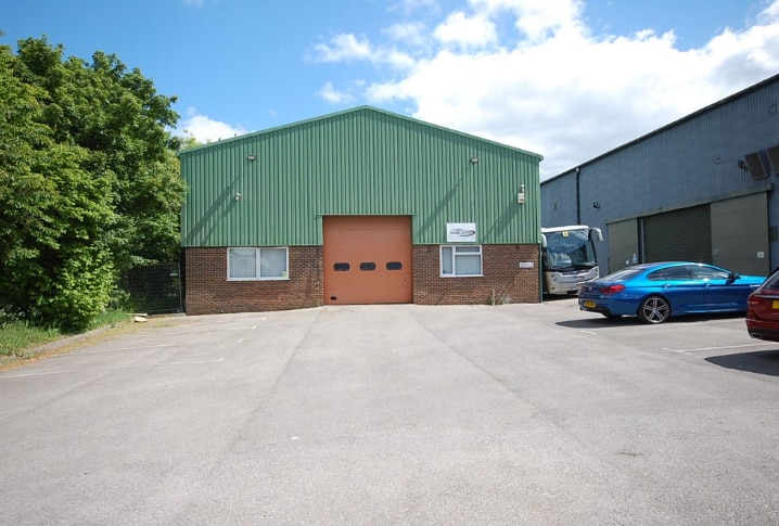 Red Shute Hl, Thatcham for sale Building Photo- Image 1 of 1