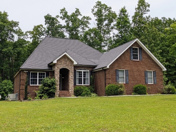 31 Chickory Ln, Monteagle, TN for sale - Primary Photo - Image 1 of 8