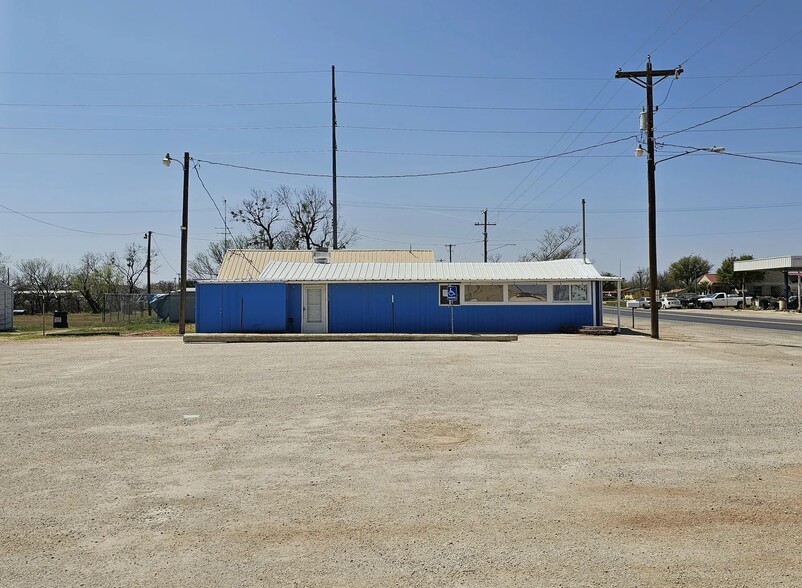 735 Avenue E, Hawley, TX for sale - Building Photo - Image 3 of 11