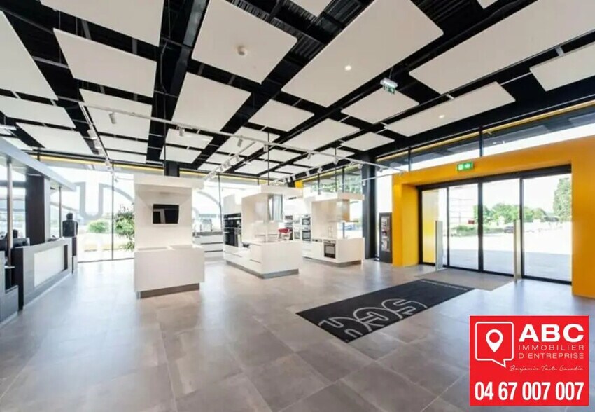 Retail in Béziers for lease - Interior Photo - Image 2 of 8