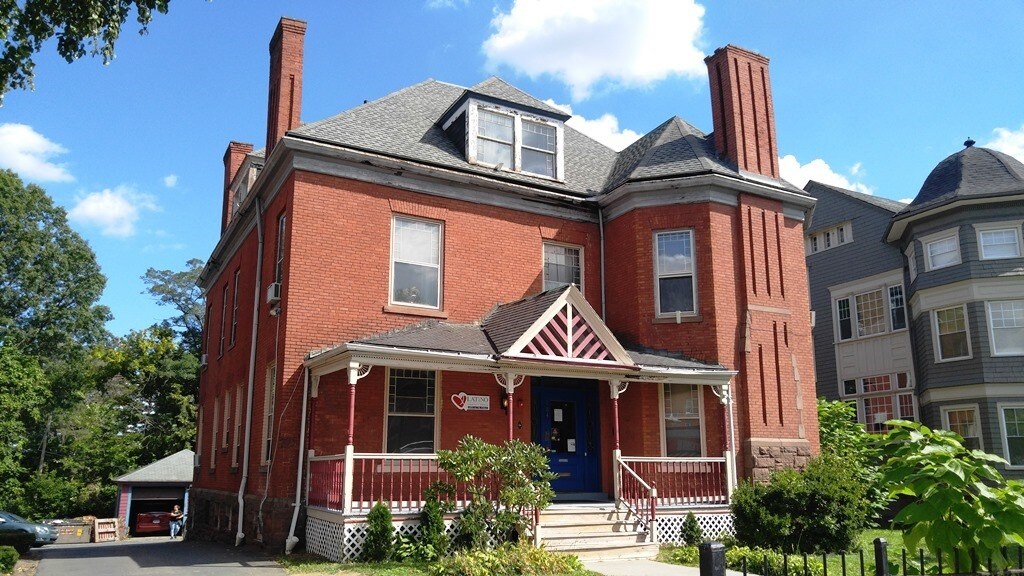 184 Wethersfield Ave, Hartford, CT 06114