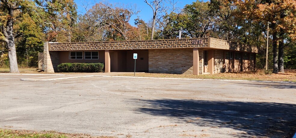 3787 NW Loop 286, Paris, TX for lease - Building Photo - Image 2 of 13