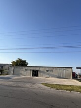 118 Trade Center Dr, New Braunfels, TX for lease Building Photo- Image 2 of 12