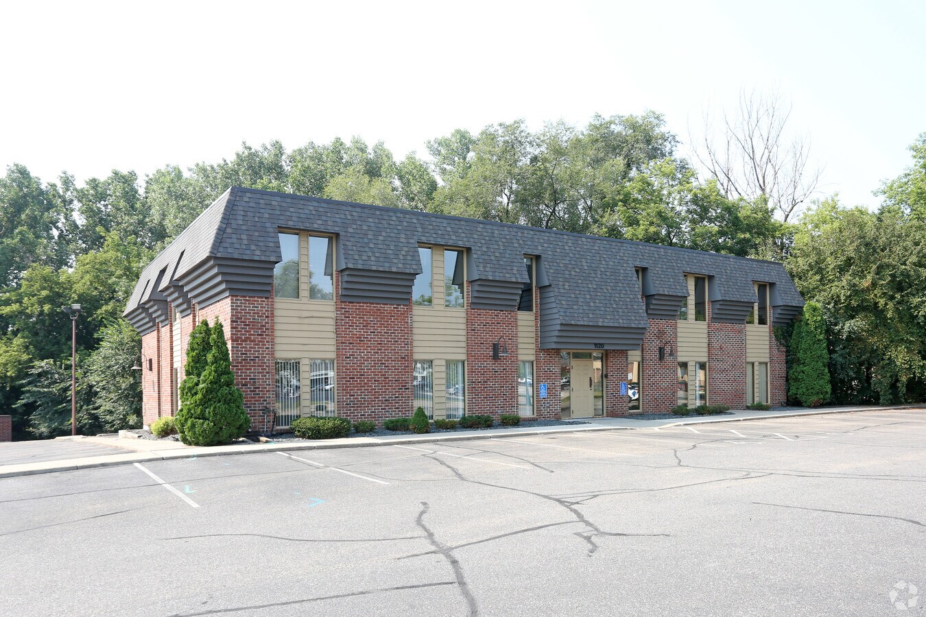 1120 Wayzata Blvd E, Wayzata, MN 55391 Property Record