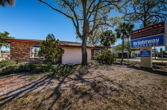 5001 4th St N, Saint Petersburg, FL for lease Building Photo- Image 2 of 25