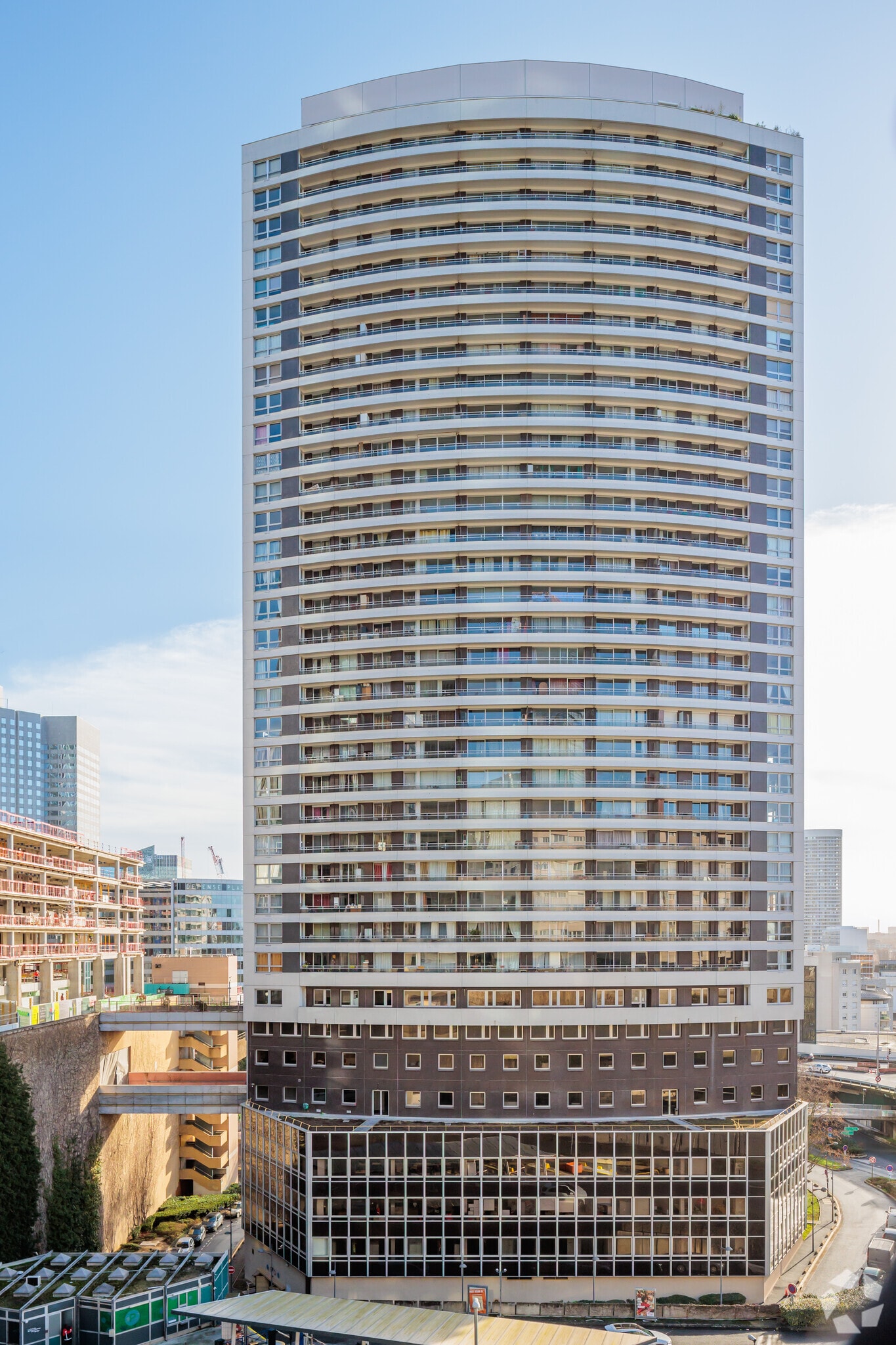 1 Place Du Sud, Puteaux for lease Building Photo- Image 1 of 1