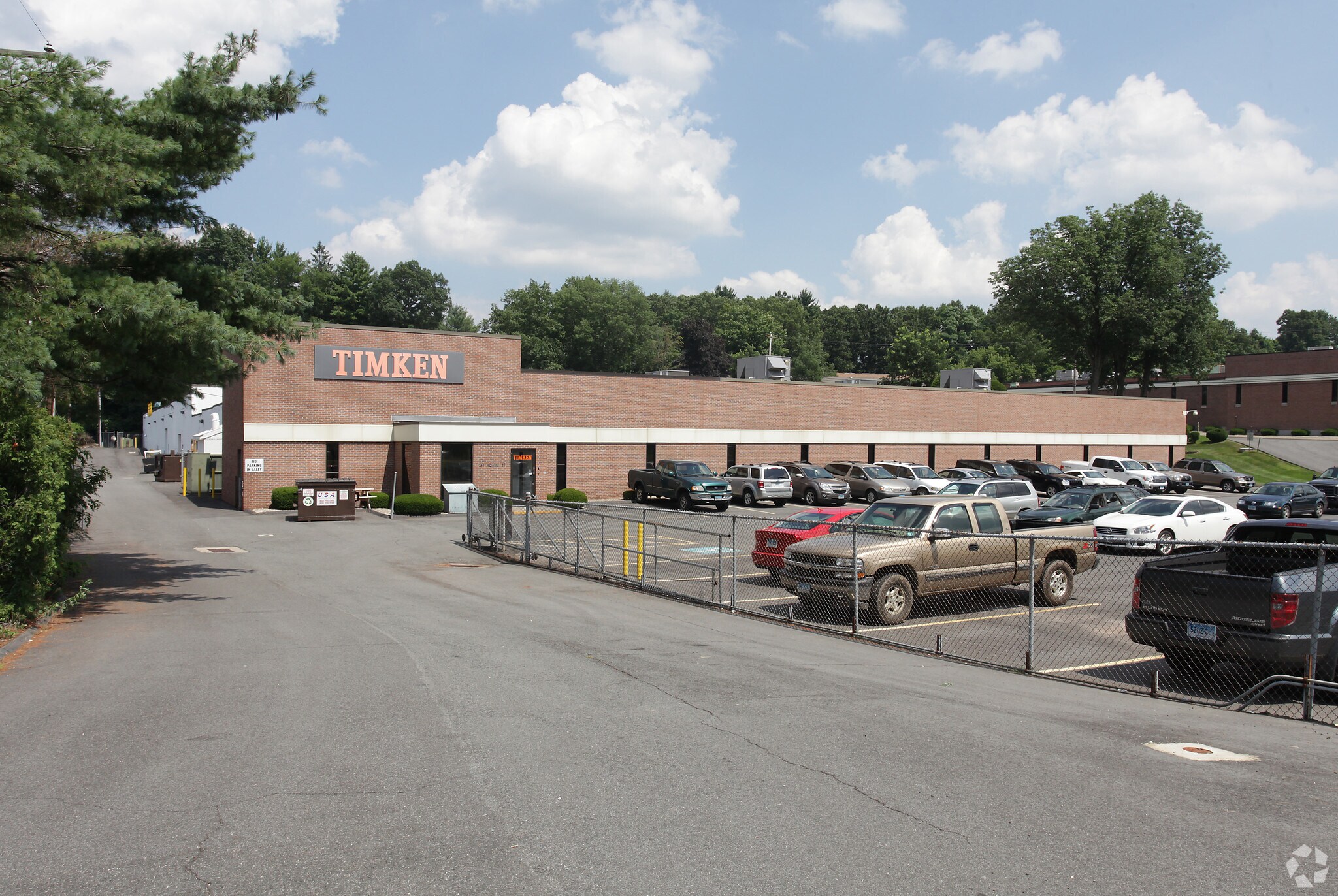 291 Adams St, Manchester, CT for sale Primary Photo- Image 1 of 1